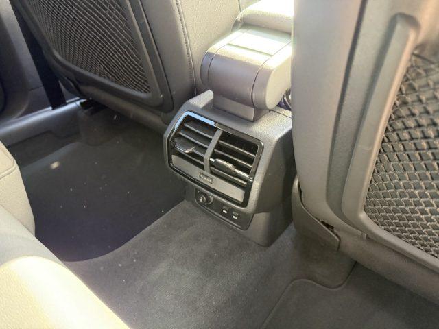 AUDI Q3 40 TFSI quattro S tronic S line edition KIKO editi