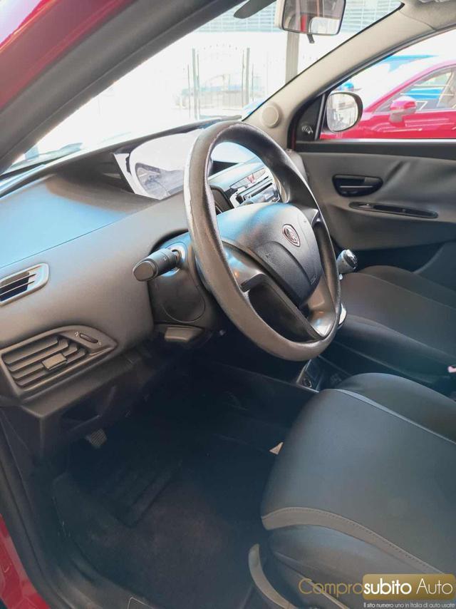 LANCIA Ypsilon 1.2 69 CV 5 porte GPL Ecochic Silver