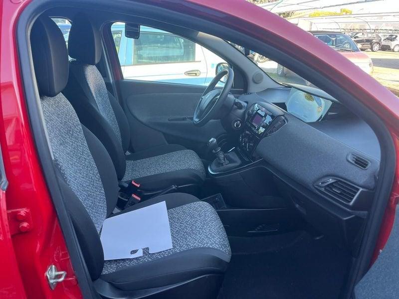 Lancia Ypsilon Ypsilon 1.2 69 CV 5 porte GPL Silver