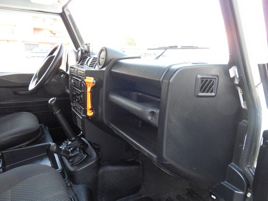 Land Rover Defender 90 2.2 TD4 Station Wagon N1