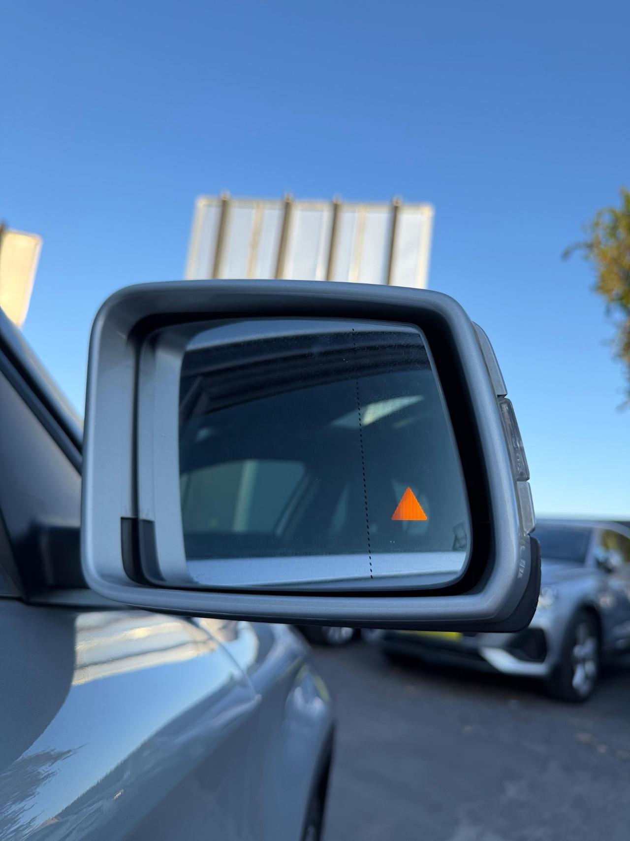 MERCEDES GLA 200D PREMIUM AMG 4 MATIC