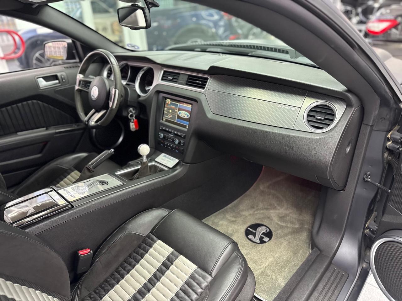 Mustang SHELBY GT 500 SVT MANUALE