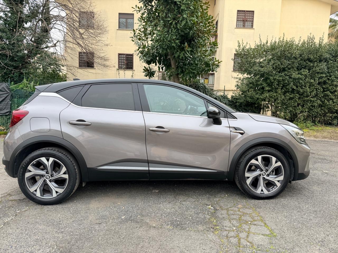 Renault Captur Full Hybrid E-Tech 145 CV RS Line