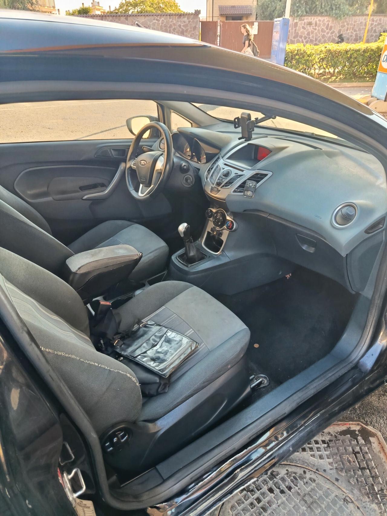 Ford Fiesta 1.4 TDCi 5p. Titanium
