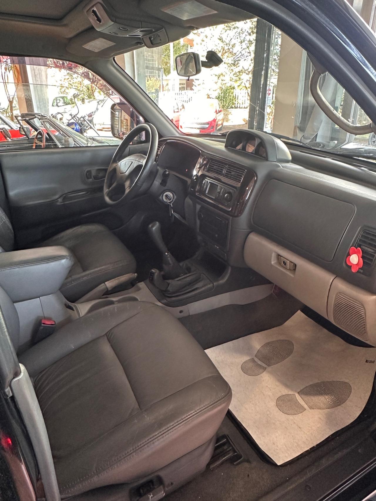 Mitsubishi Pajero Sport AUTOCARRO