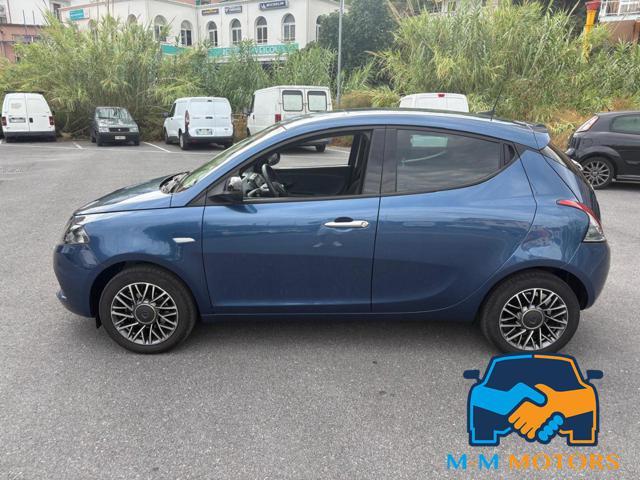 LANCIA Ypsilon 1.0 69 CV 5 porte IBRIDA Alberta Ferretti