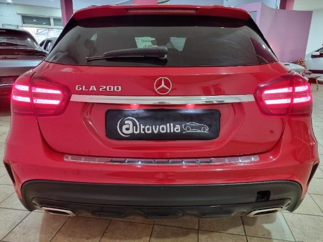 MERCEDES GLA 200 Premium