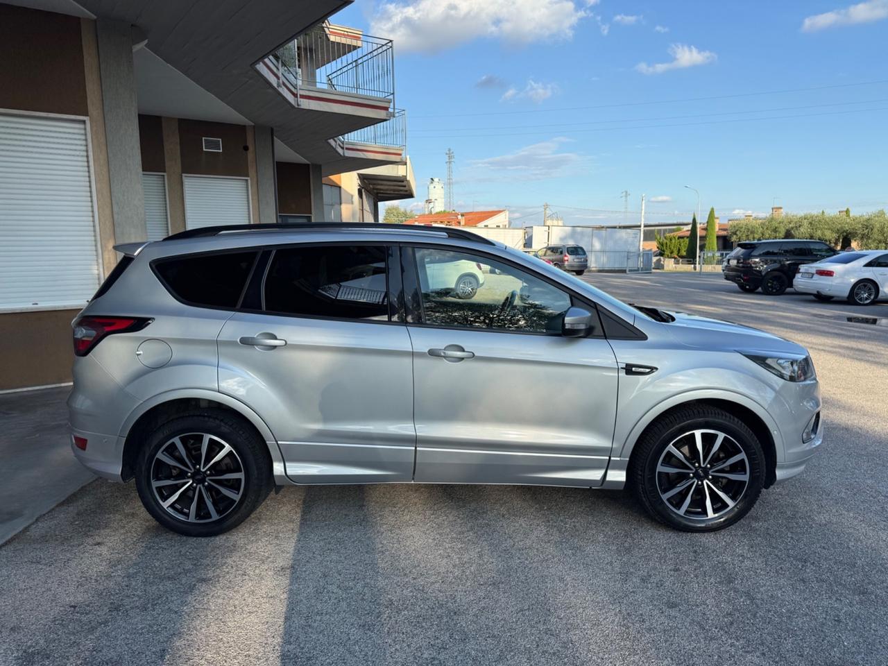 Ford Kuga 1.5 EcoBoost 120 2WD ST-Line