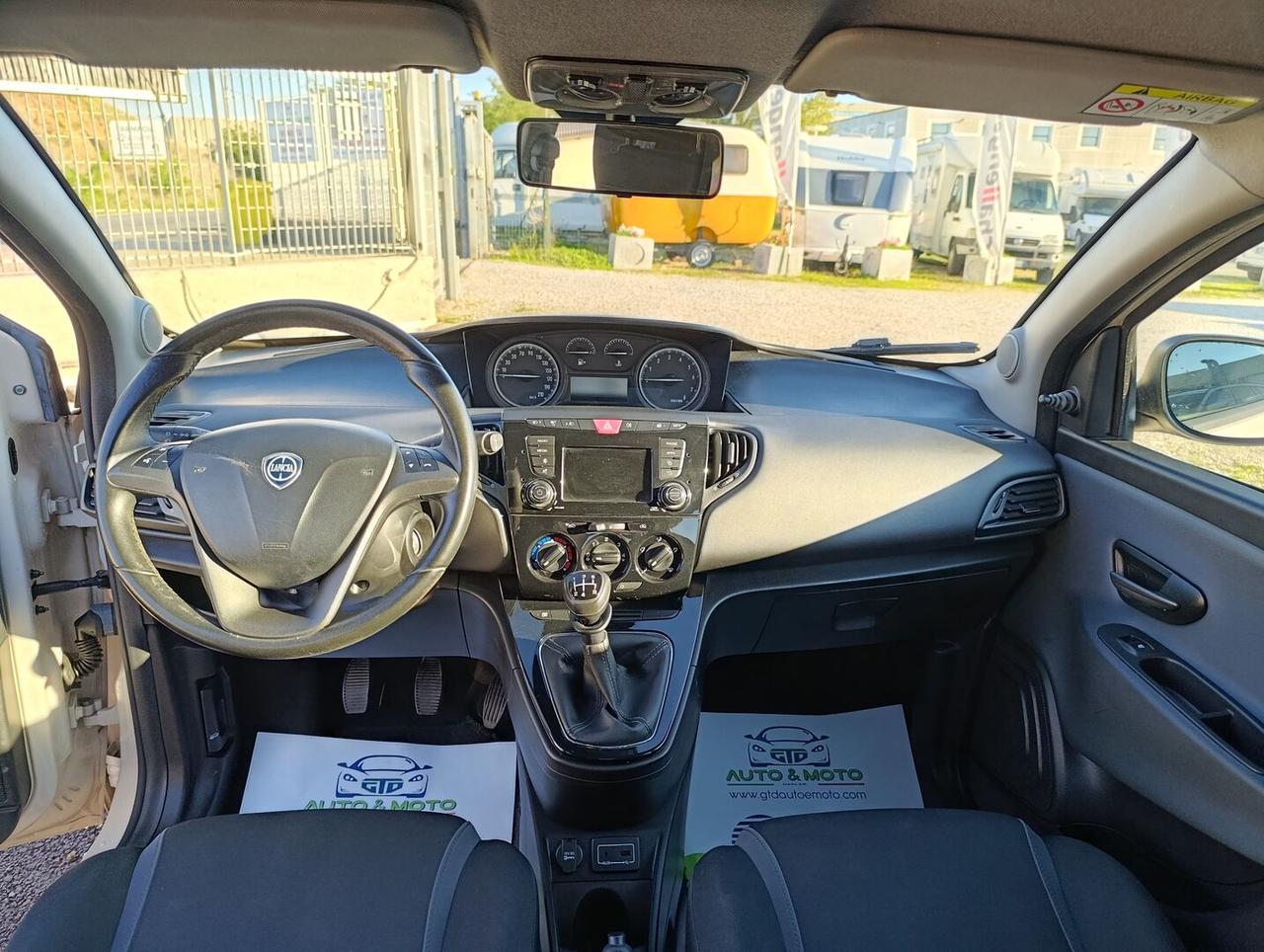 Lancia Ypsilon 1.2 Silver 69cv