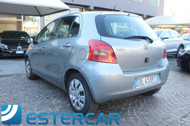TOYOTA Yaris 1.0 5 porte
