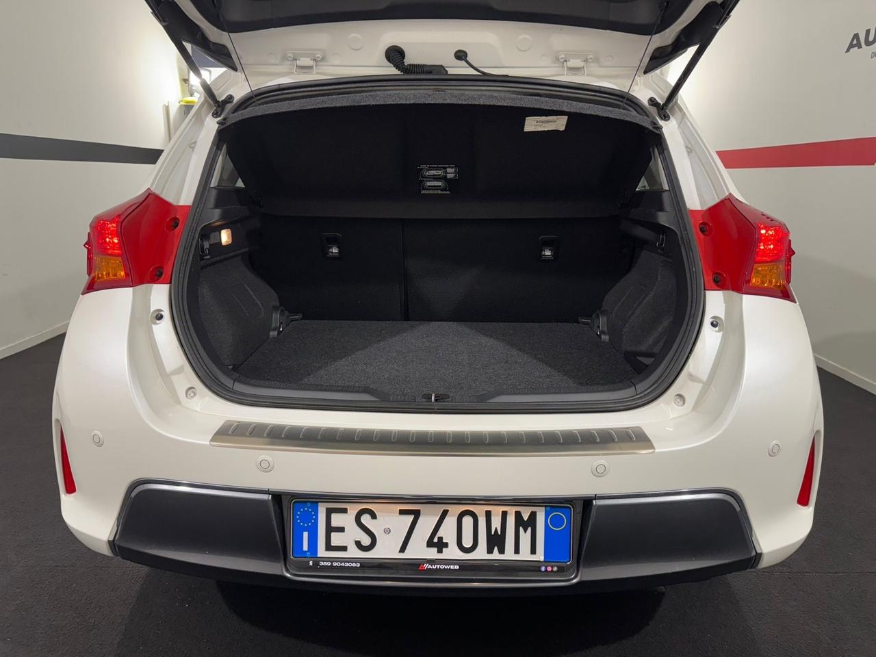 Toyota Auris 1.8 Hybrid Lounge PROMO OMAGGIO BLACK FRIDAY FINO AL 29 NOVEMBRE