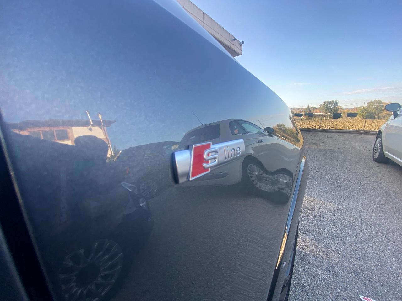 Audi Q3 2.0 TDI S-line Edition 120cv
