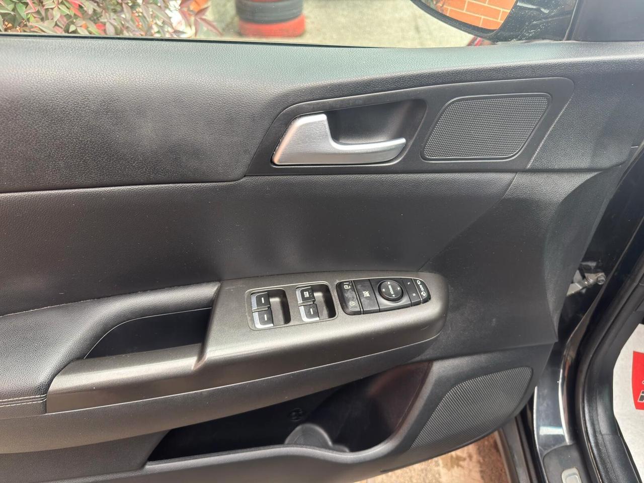 Kia Sportage 1.7 crdi Cool Navi 2wd 115cv TETTO