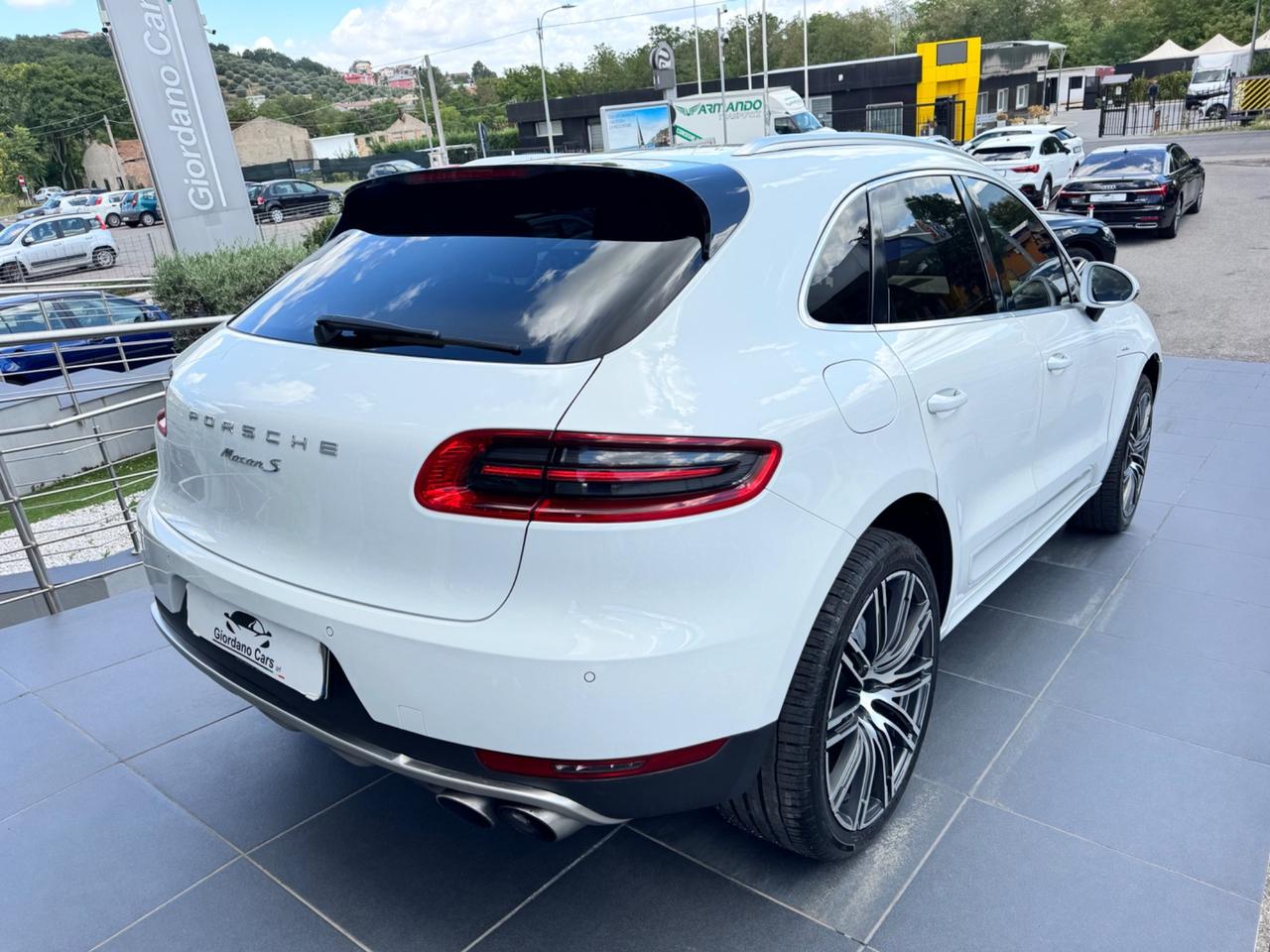 Porsche Macan 3.0 S Diesel 250cv da vetrina in garanzia