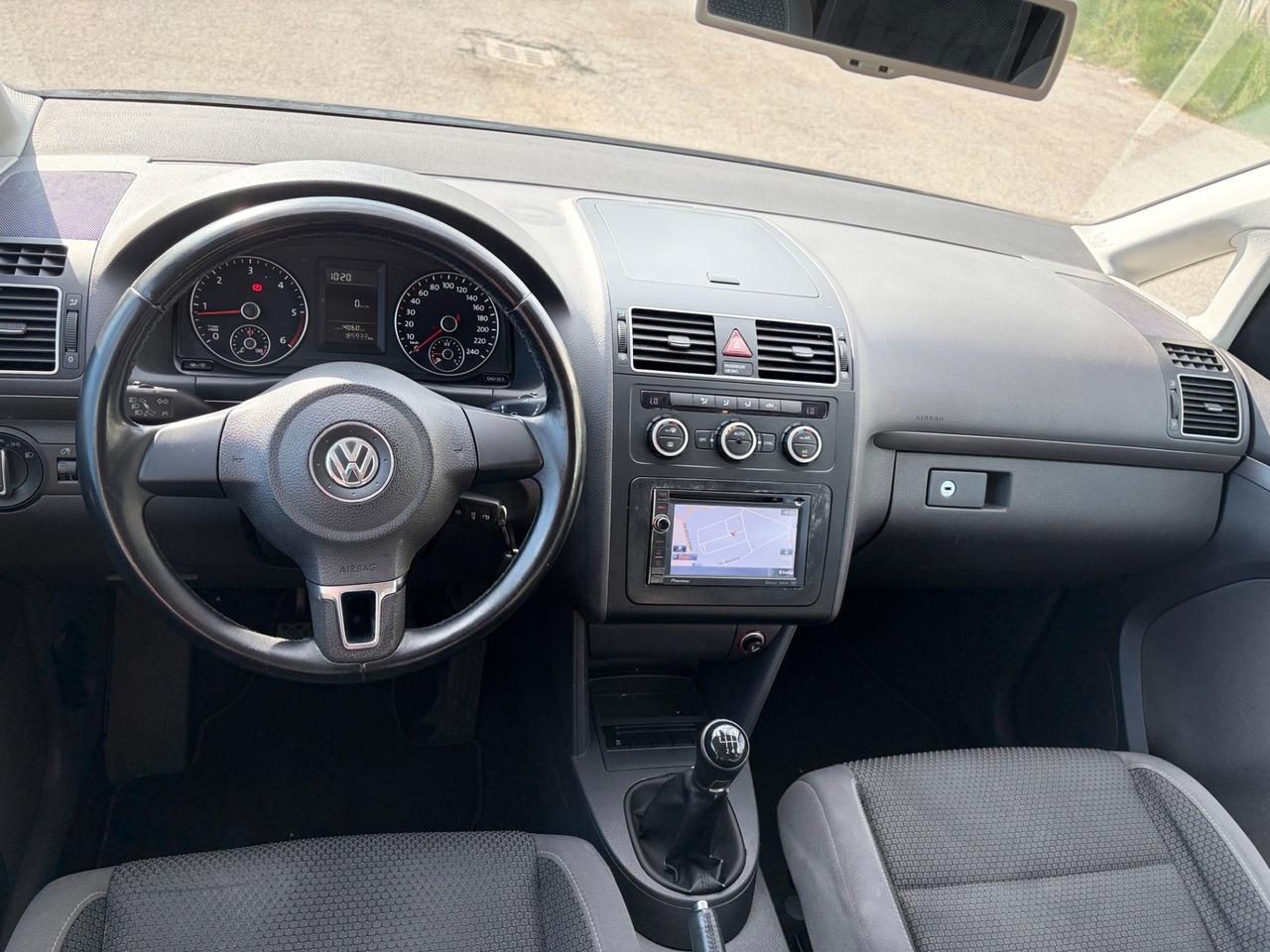 Volkswagen Touran 1.6 TDI 2014 7 posti