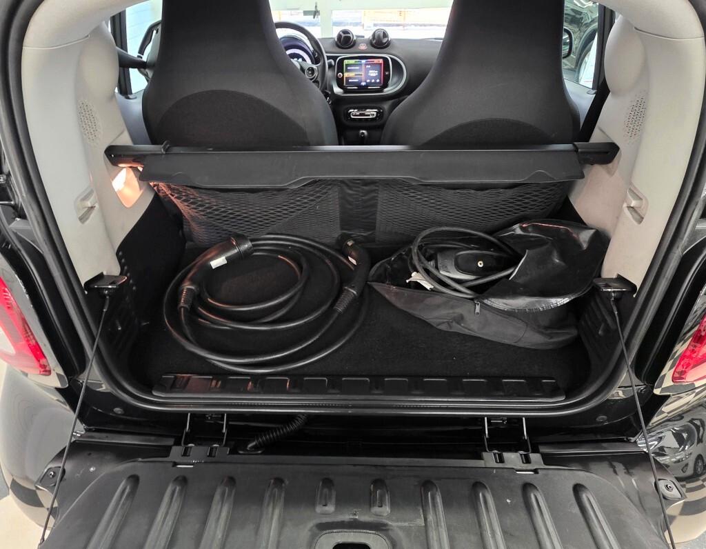 Smart ForTwo EQ elettrica cabrio Passion