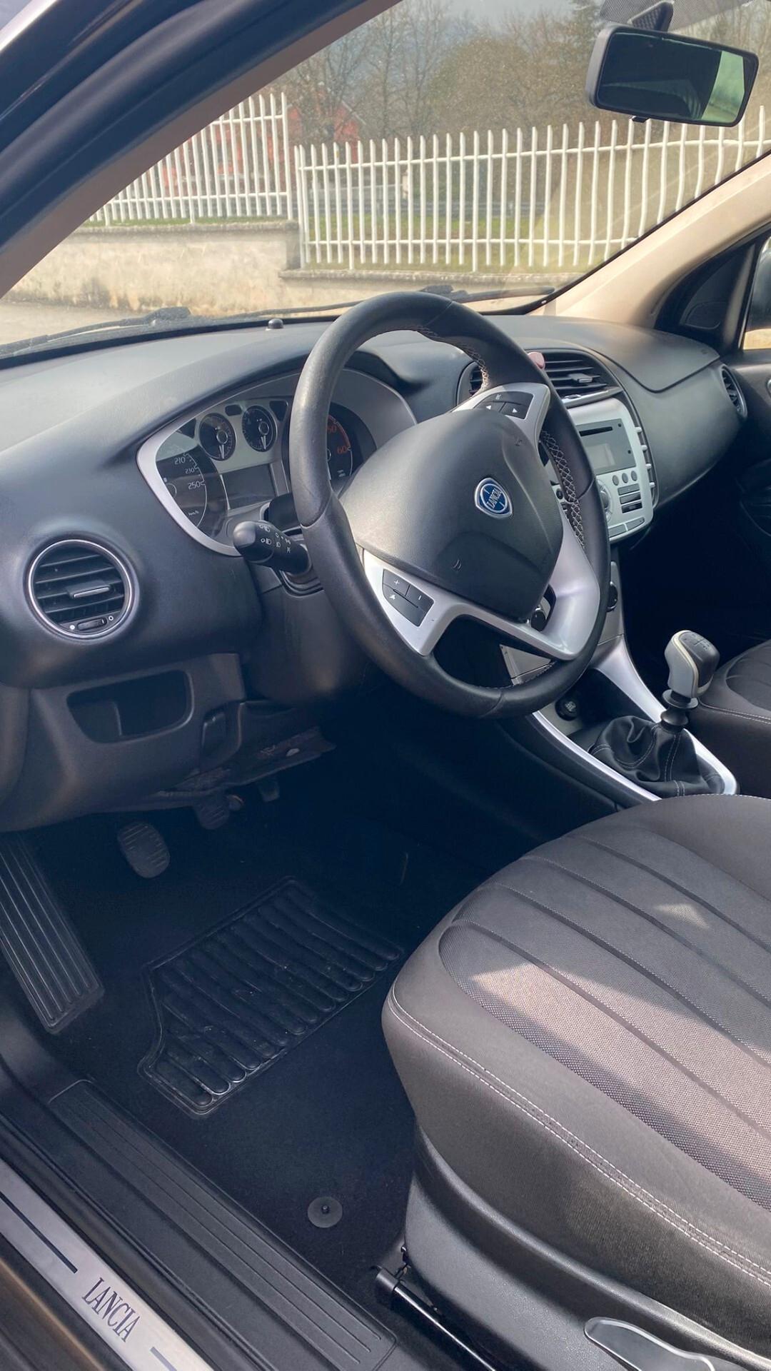 Lancia Delta 1.6 MJT DPF Gold 120cv