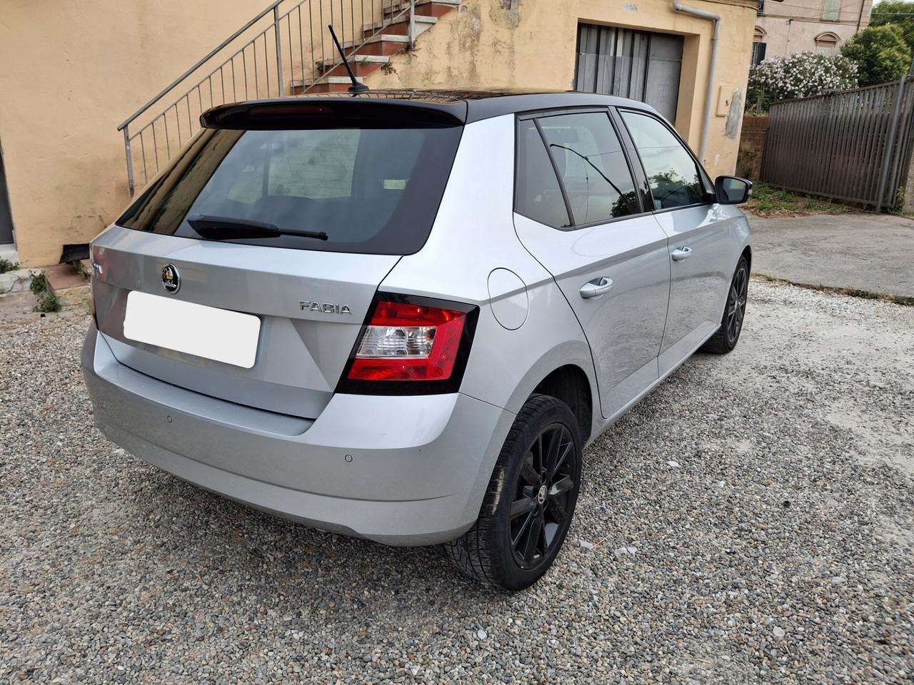 Skoda Fabia 1.0 MPI 60 CV Twin Color Design Edition Argento