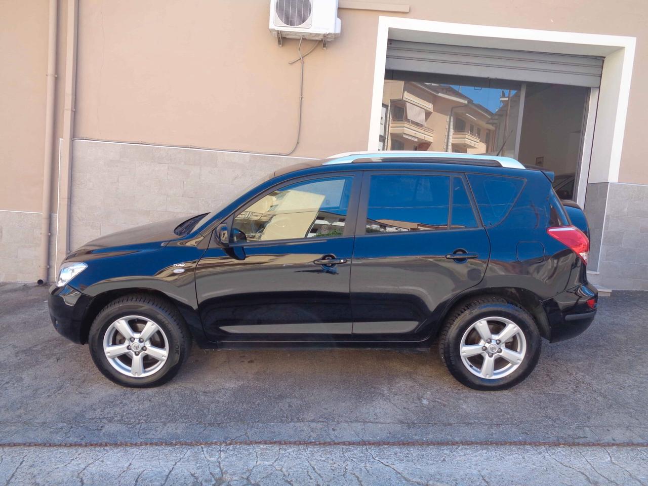 Toyota RAV4 2.2 D-4D 136CV Sol (Finanziabile)