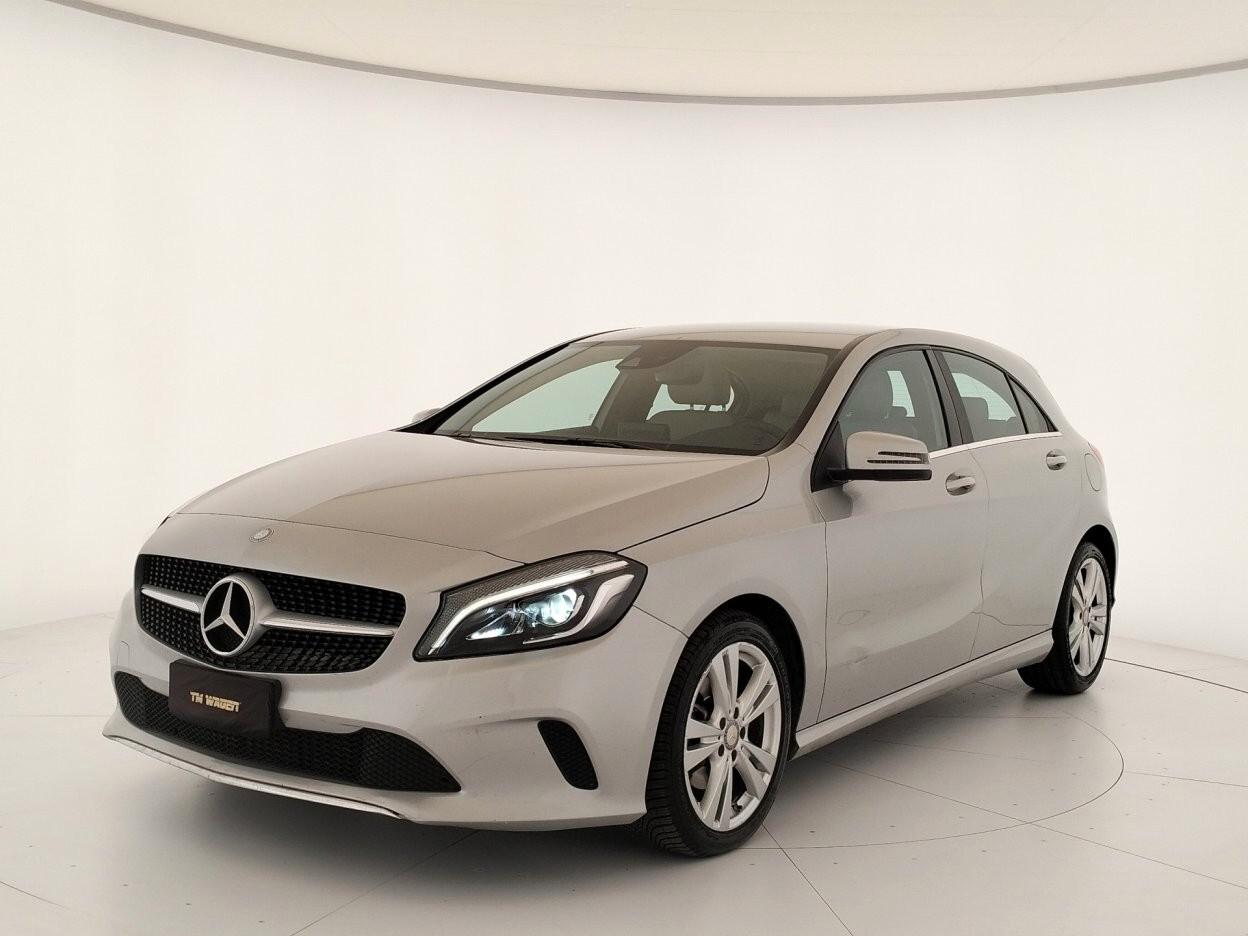 Mercedes-Benz A 200d Premium auto