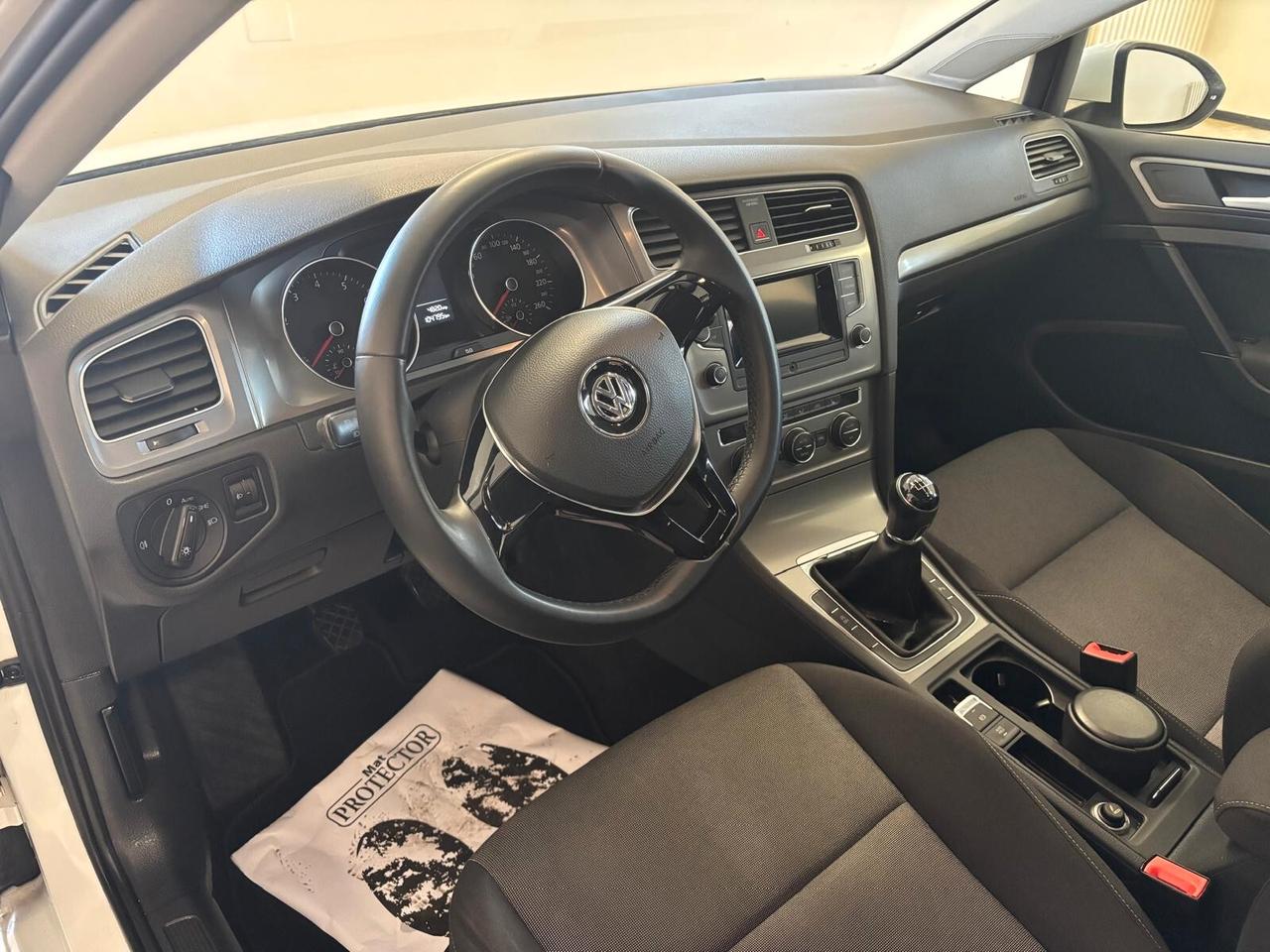 VOLKSWAGEN GOLF 7 ANNO 2016 BZ 1.2 TSI ADATTA NEOPATENTATI KM 104 MILA