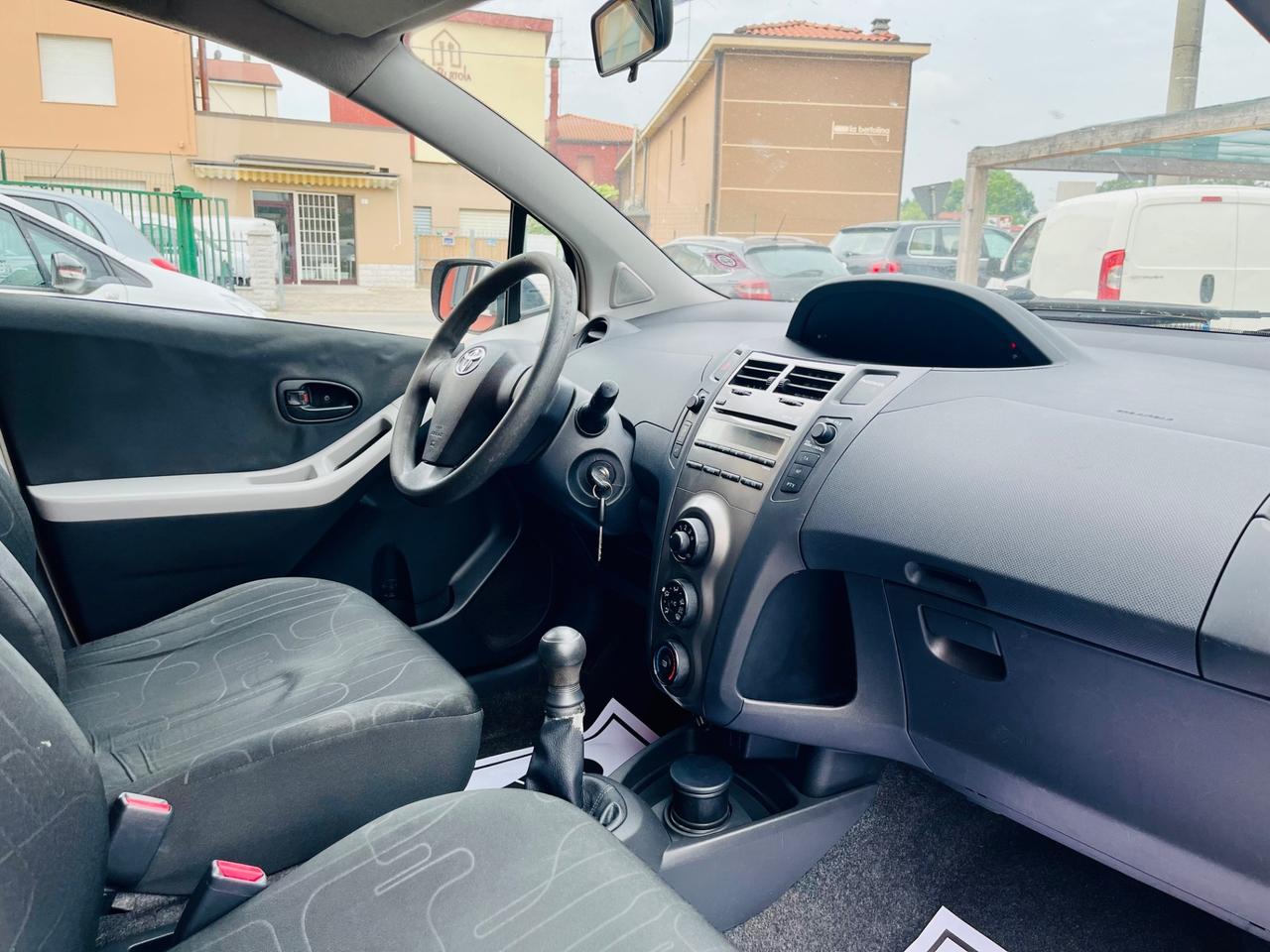 Toyota Yaris 1.0 5 porte GPL