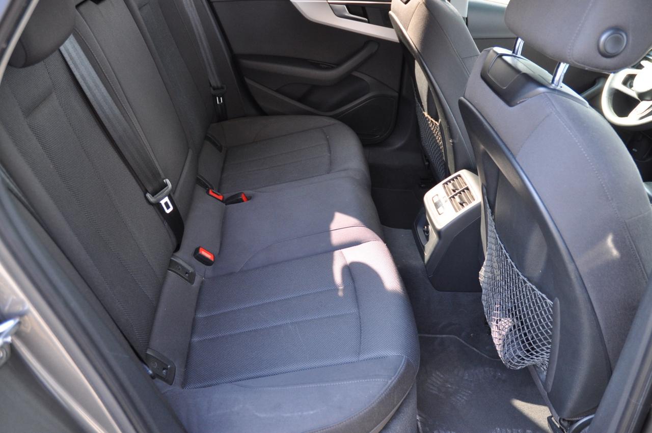 Audi A4 Avant 40 TDI quattro S tronic GANCIO TRAINO