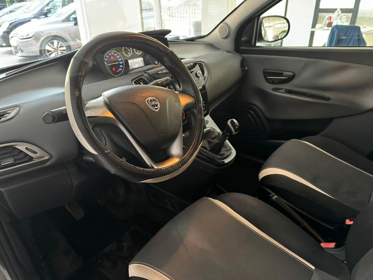 Lancia Ypsilon 1.3 MJT 16V 95 CV 5 porte S&S Gold