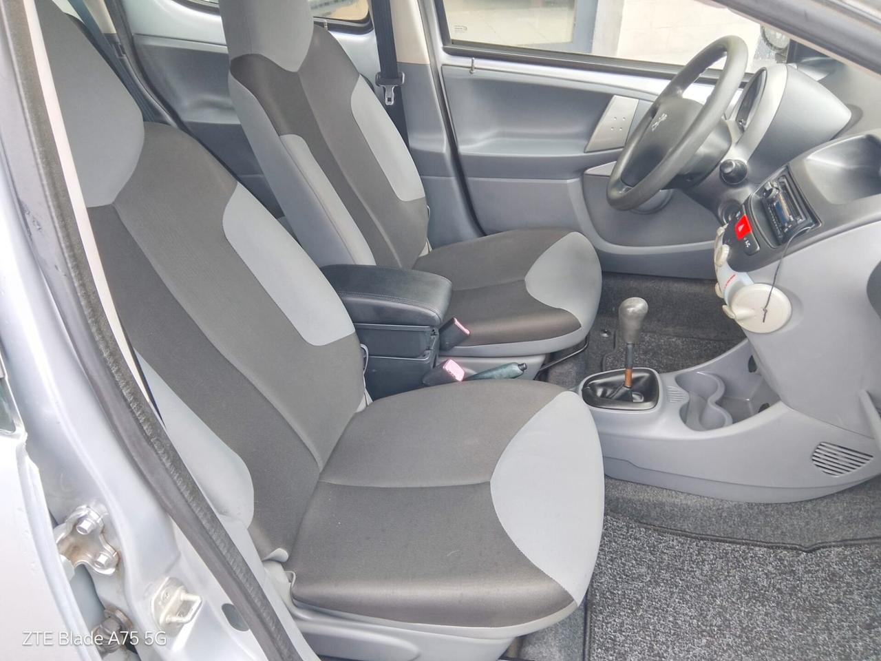 Peugeot 107 1.0 Benzina Neopatentati