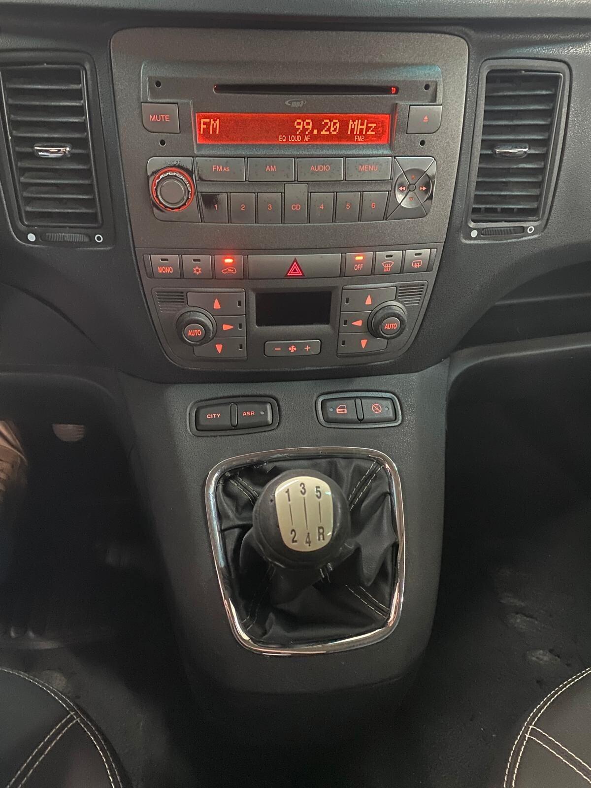 Lancia MUSA 1.3 Mjt 95 CV Gold
