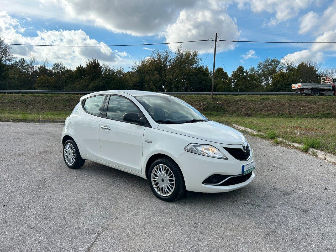 Lancia Ypsilon 5 Porte Ypsilon 1.2 GPL Silver 69cv