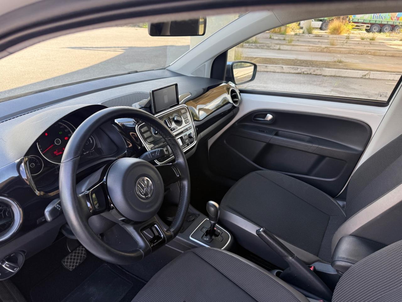 Volkswagen up! AUTOMATICA