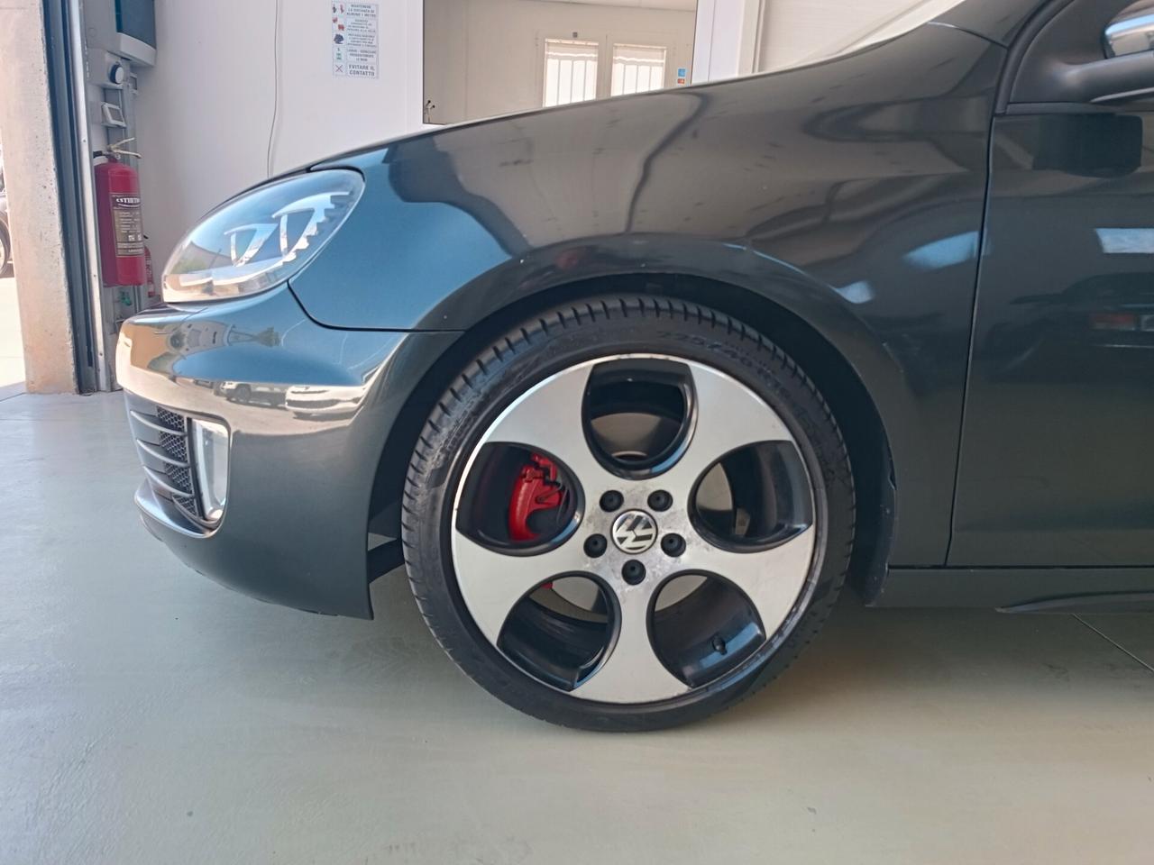 Volkswagen Golf GTI 2.0 TSI 5p.