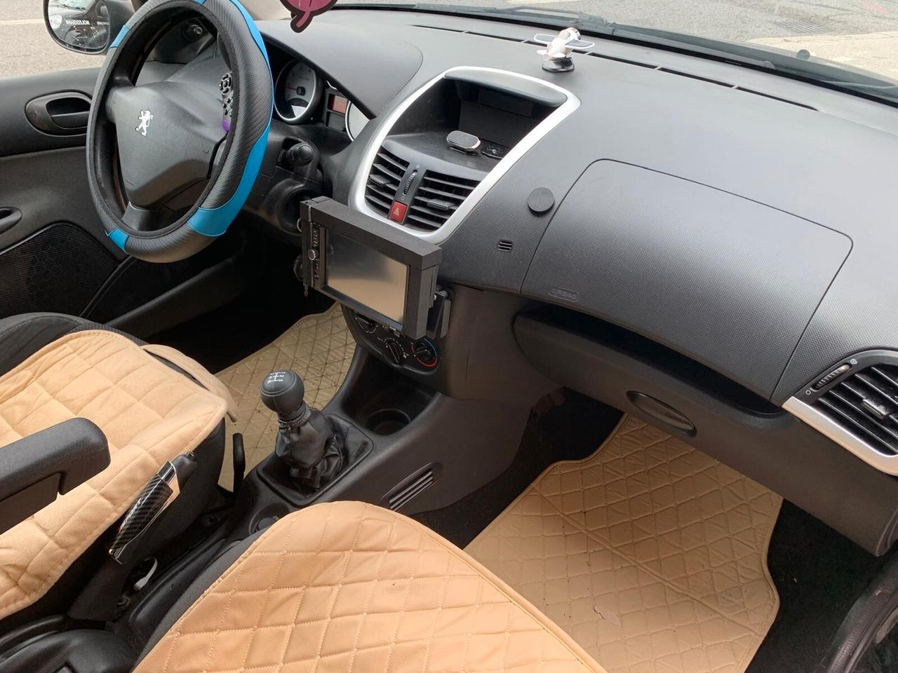 Peugeot 206 Plus 1.1 benz/gpl Neopatentati