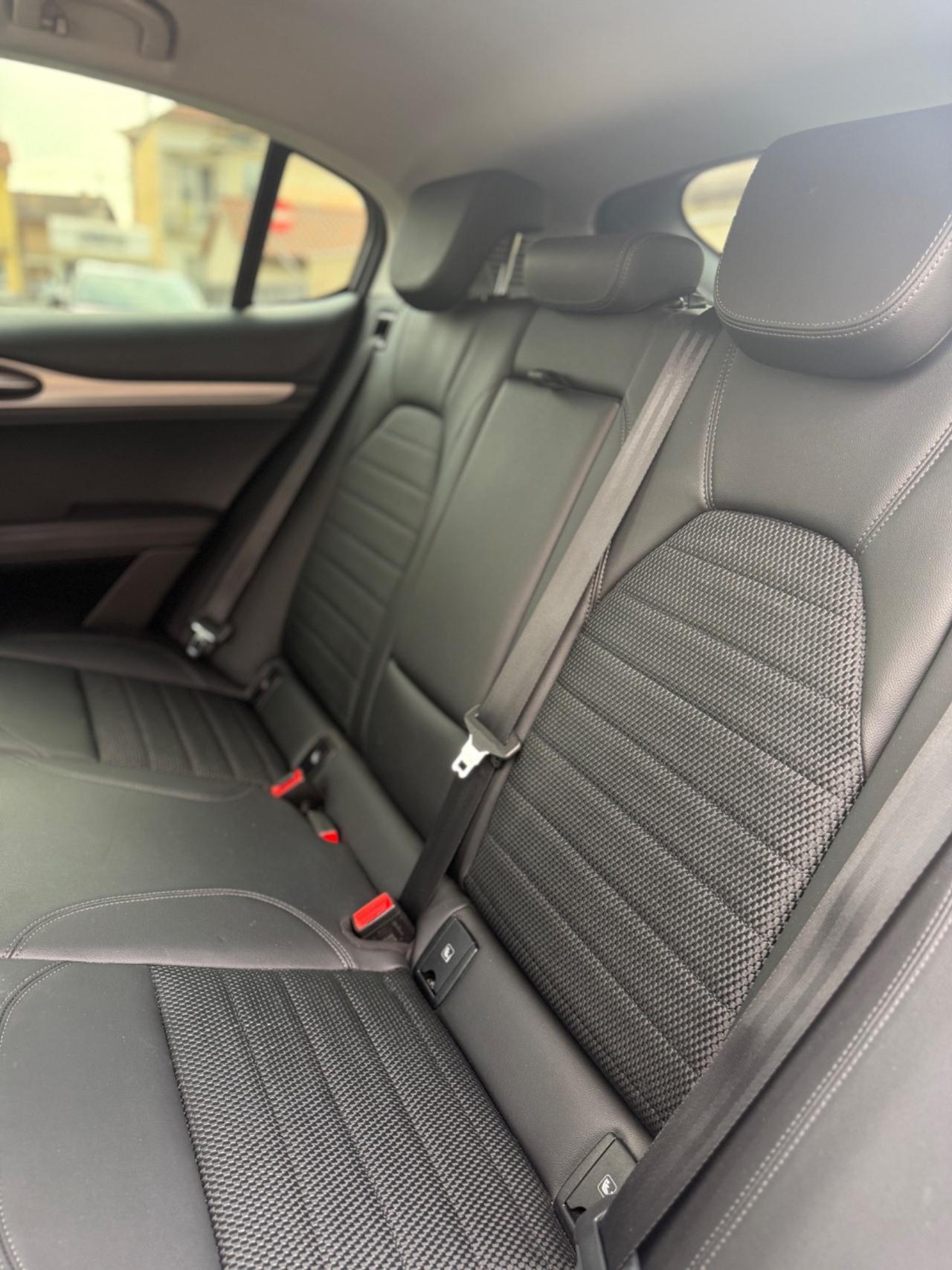 Alfa Romeo Stelvio 2.2 Turbodiesel 190 CV AT8 Q4 Sprint