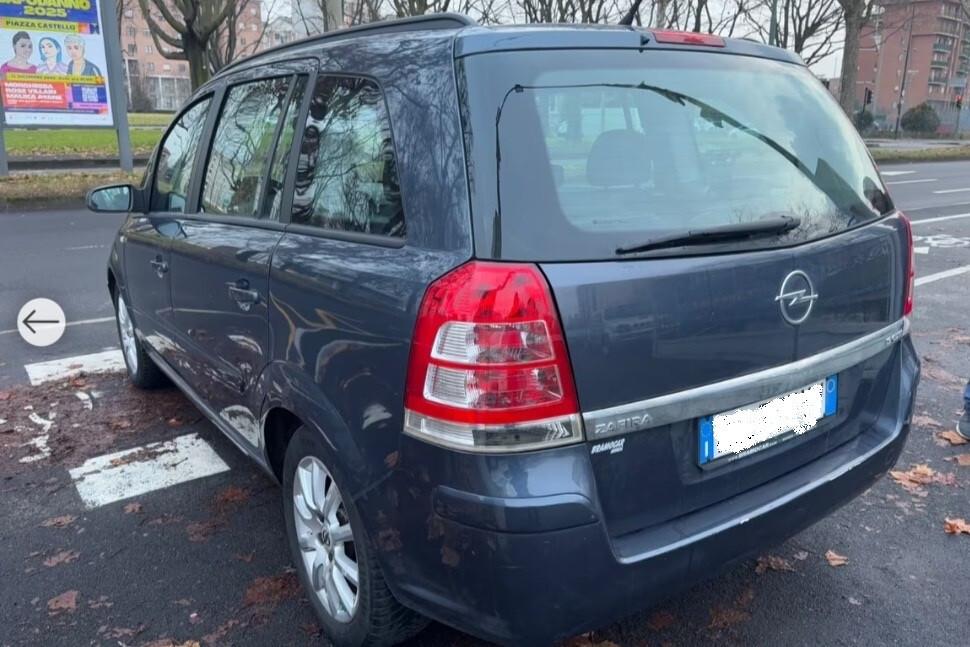 Opel Zafira 1.6 16V VVT Cosmo 116CV 7 POSTI