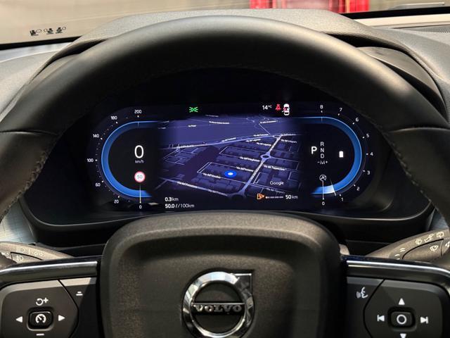 VOLVO XC40 B3 automatico Plus Bright