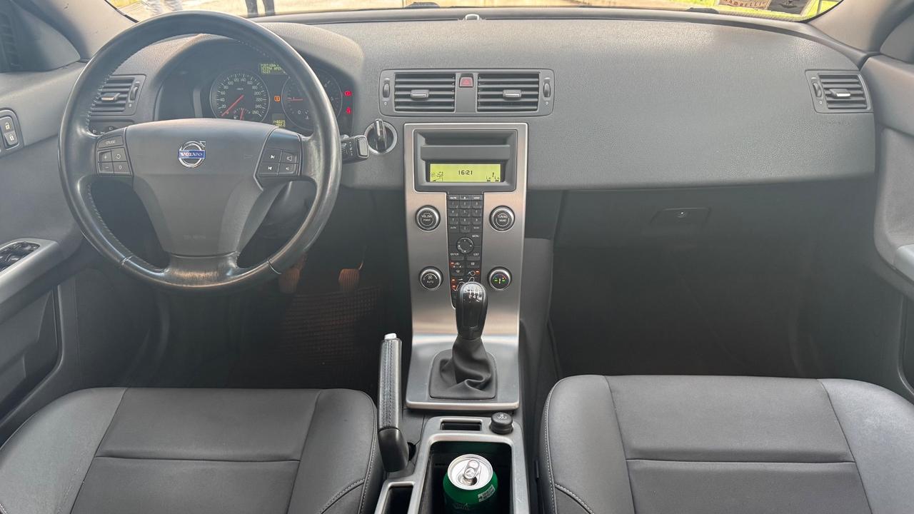 Volvo S40 2.0 D cat Momentum pari a nuova unico proprietario