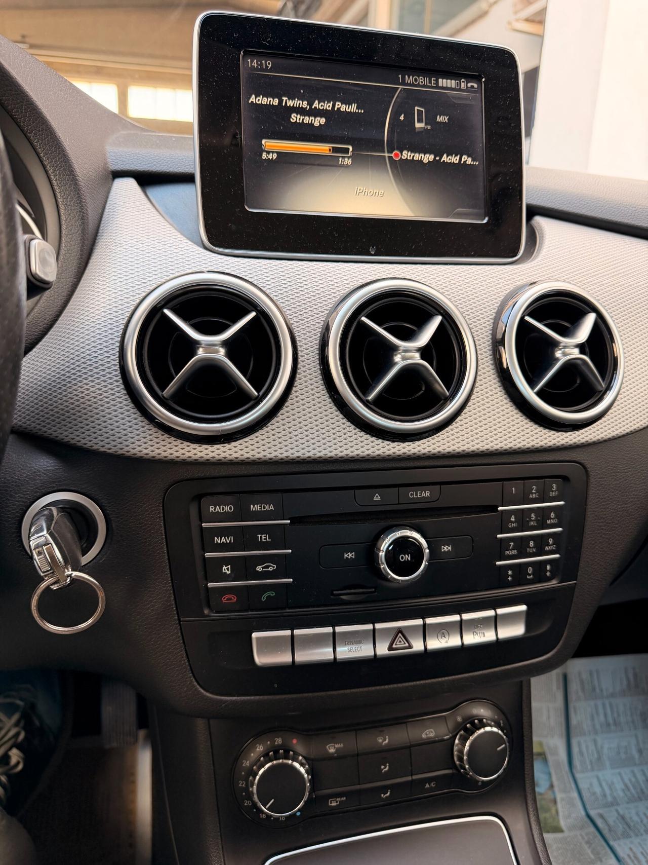 Mercedes-benz B 180 D AUTOMATIC EXECUTIVE 2017