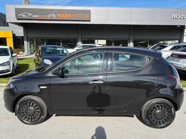 LANCIA Ypsilon 1.0 FireFly 5 porte S&S Hybrid Gold NEOPATENTATI