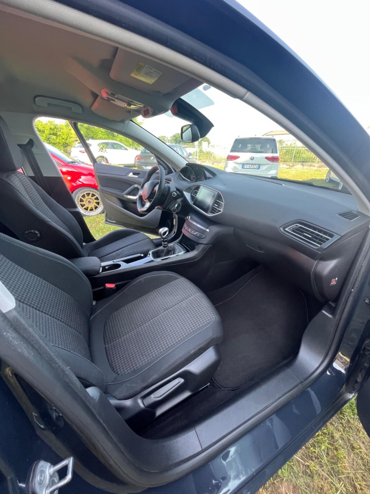Peugeot 308 BlueHDi 100 S&S Active