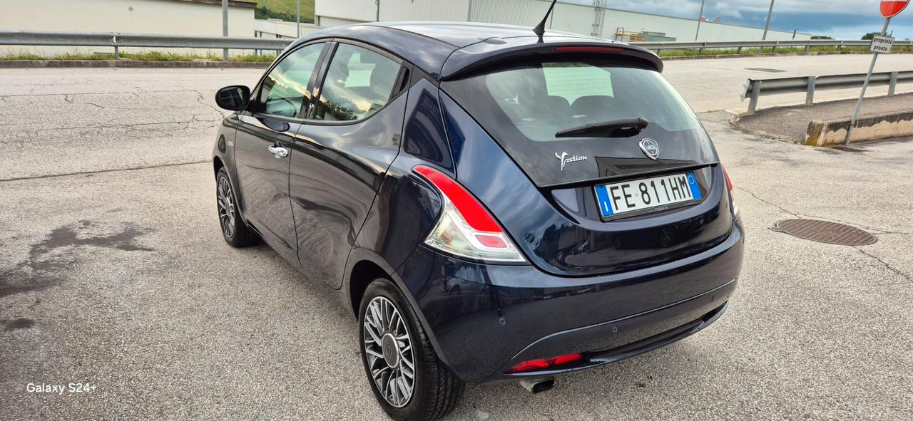 Lancia Ypsilon 1.2 69 CV 5 porte Gold NEOPATENTATI