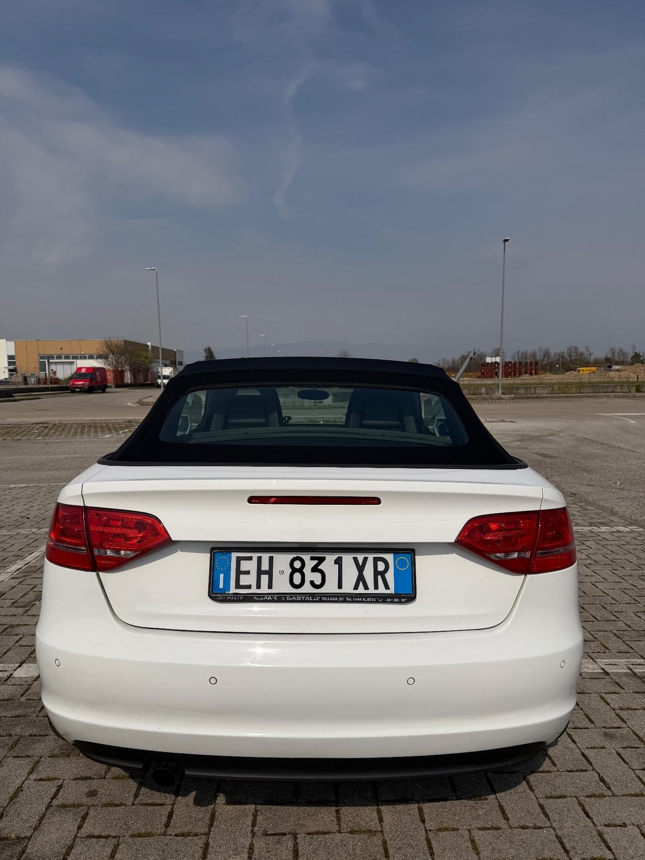 Audi A3 Cabrio 1.6 TDI 105 CV CR Attraction
