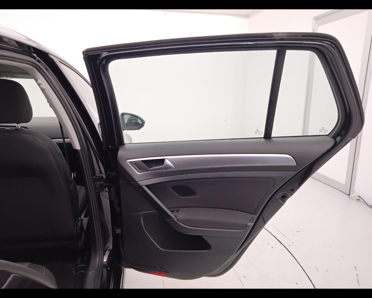 VOLKSWAGEN Golf VII 2017 5p - Golf 5p 1.6 tdi Trendline 90cv