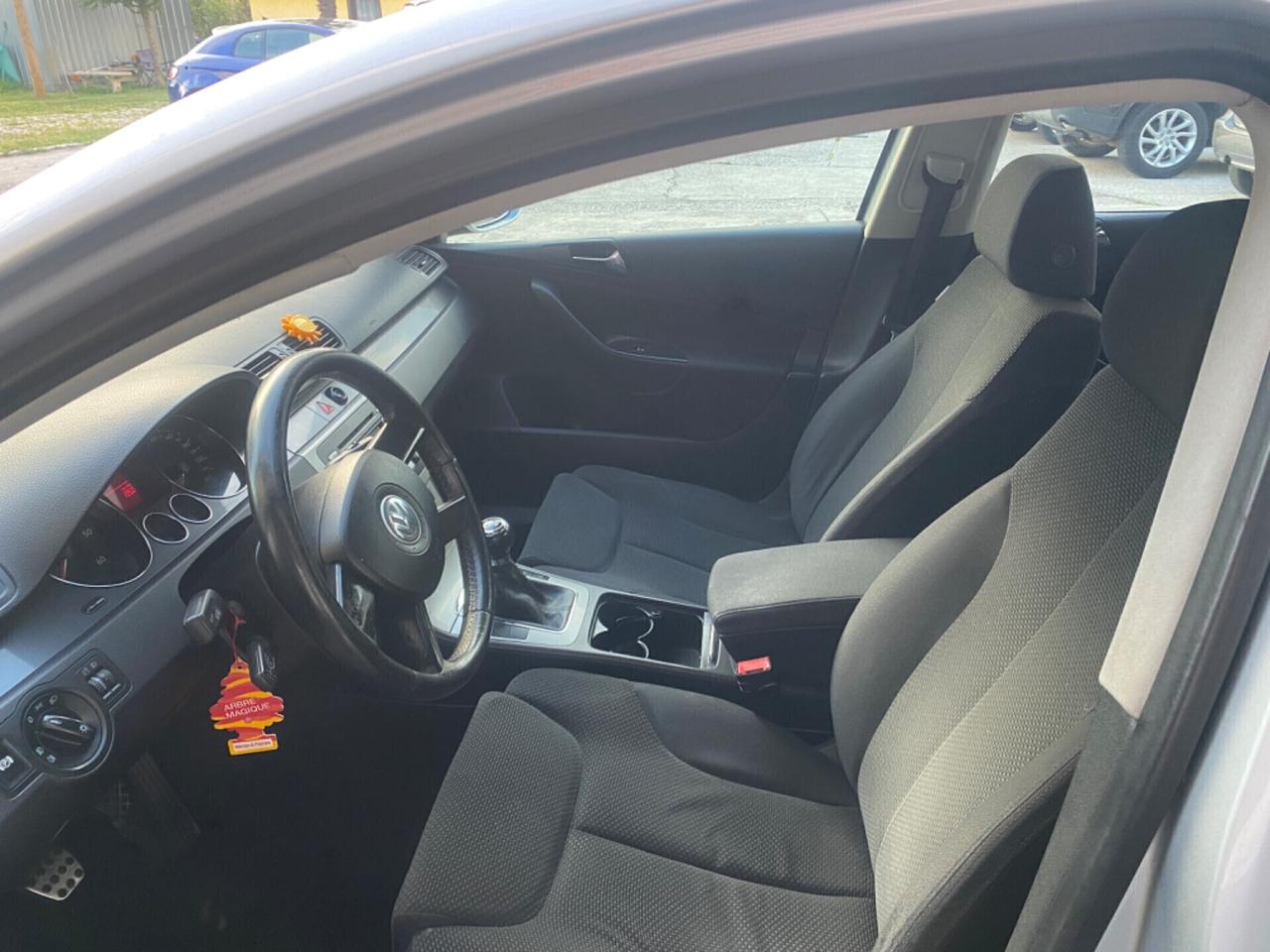 Volkswagen Passat 2.0 TDI Berlina " LEGGI
