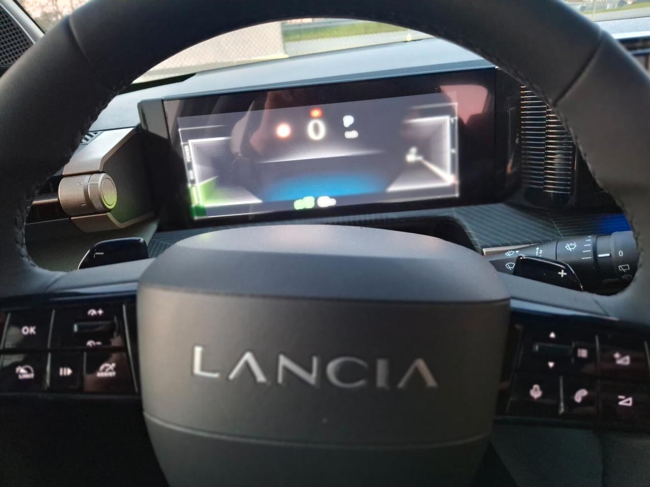 Lancia Ypsilon Hybrid e-DCT, NEOPATENTATI