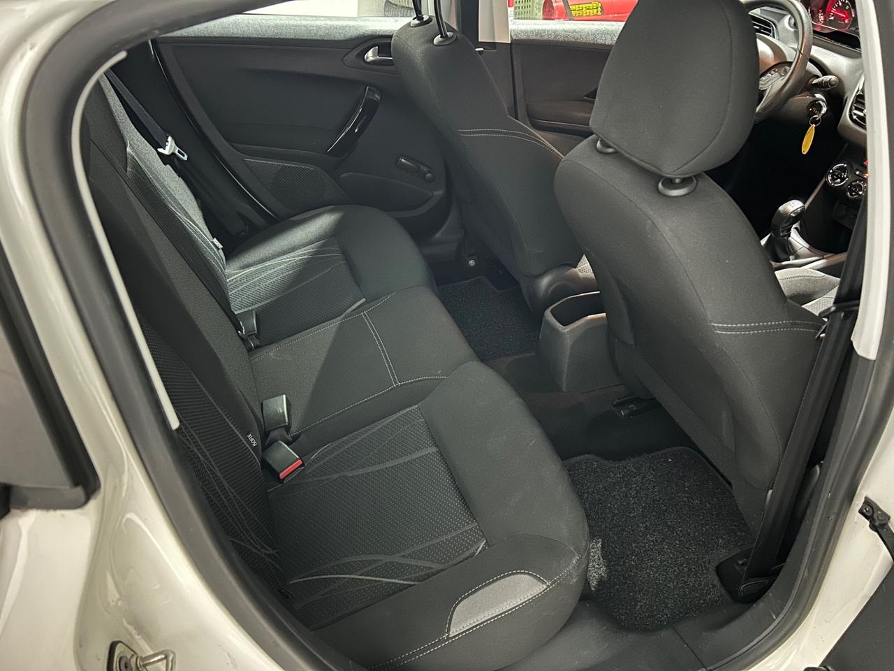 Peugeot 208 PureTech 82 5 porte Access