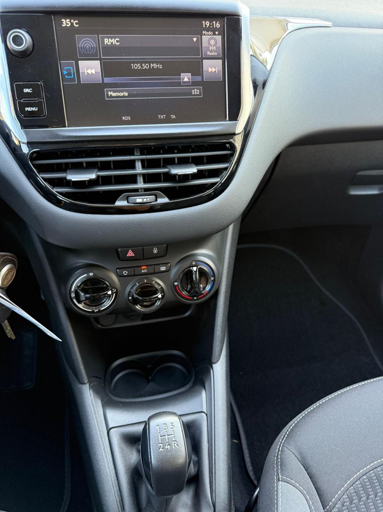 Peugeot 208 1.0 BENZINA NEOPATENTATI 76 MILA KM
