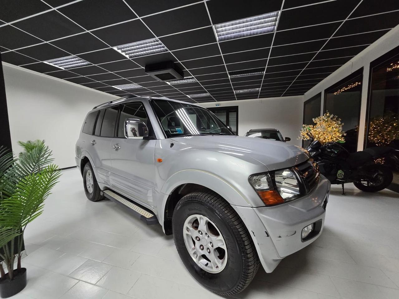 Mitsubishi Pajero 3.2 16V DI-D 5p. GLS1