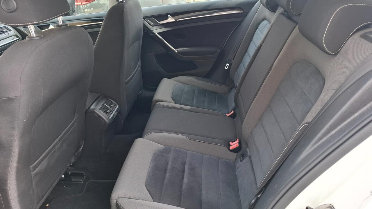 GOLF 1.6 TDI DSG 5p. Highline